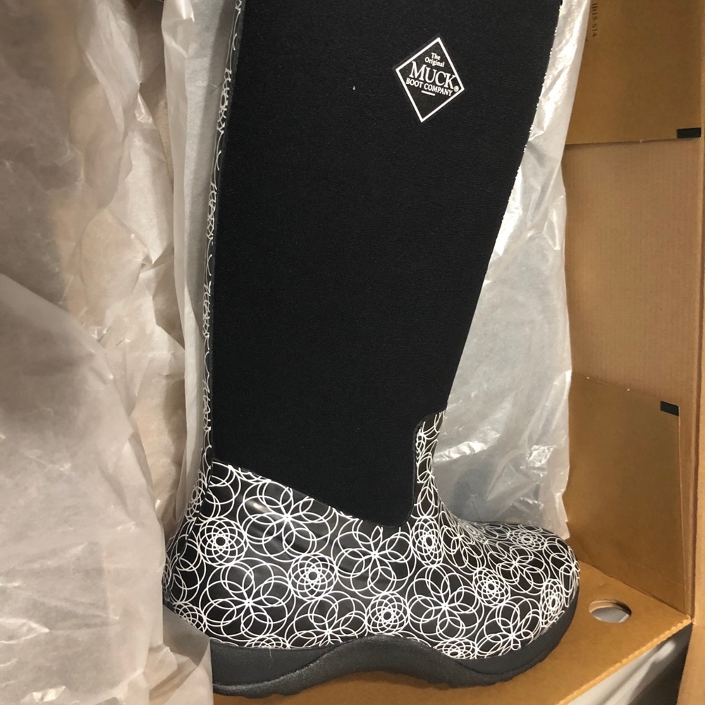Muck boots